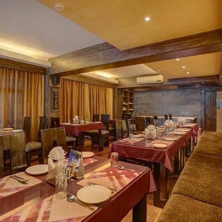 Hotel Miland Palace Bhubaneswar Esterno foto